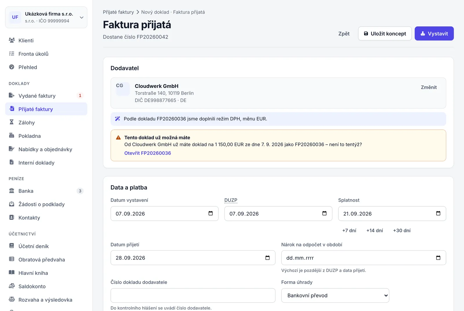 Editor nové přijaté faktury od Cloudwerk GmbH s poznámkou, že Saldo podle posledního dokladu doplnilo režim DPH a měnu EUR, a s varováním Tento doklad už možná máte.